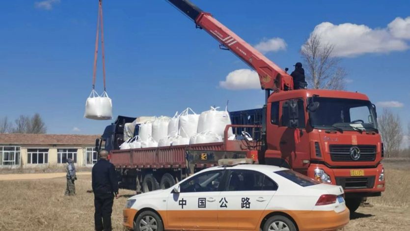 奈曼旗交通运输局开启货运治超“春雷”行动.png